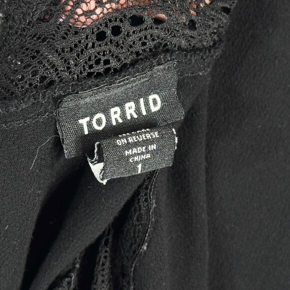 Torrid Plus Size 1X Top Black Sleeveless Lace Top Dramatic Keyhole Knit 786 - Picture 7 of 8